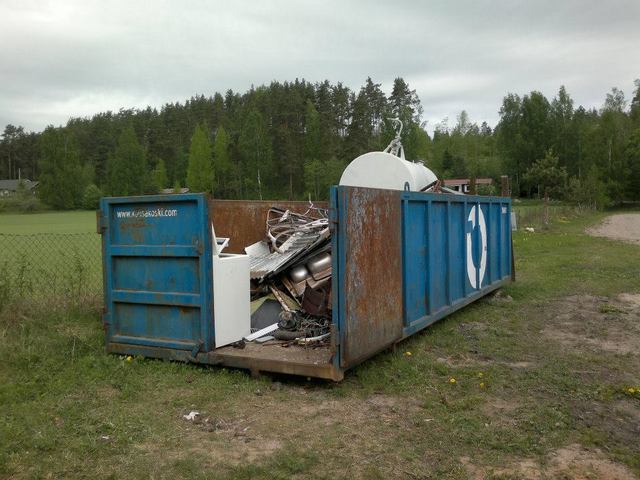 Kuusakosken metallinkeryslava urheilukentll.